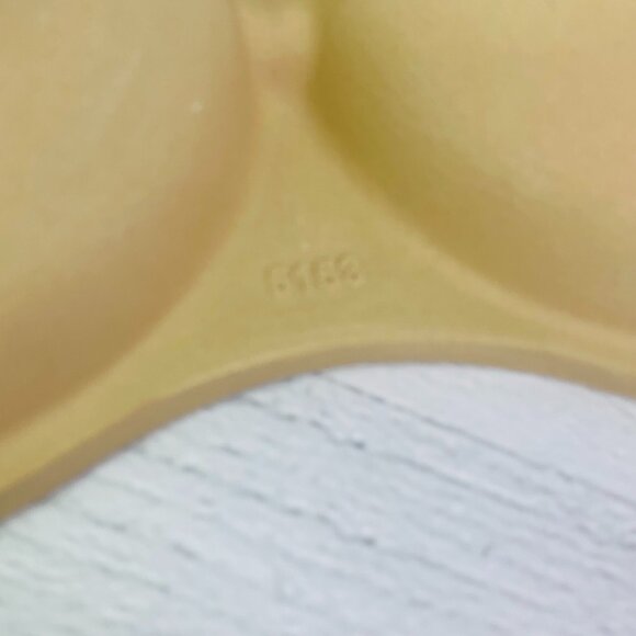 The Pampered Chef STONEWARE COLLECTION #5153 Unglaze Microwave Double Egg Cooker - Picture 9 of 11